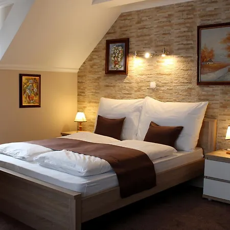 Melany Hotel